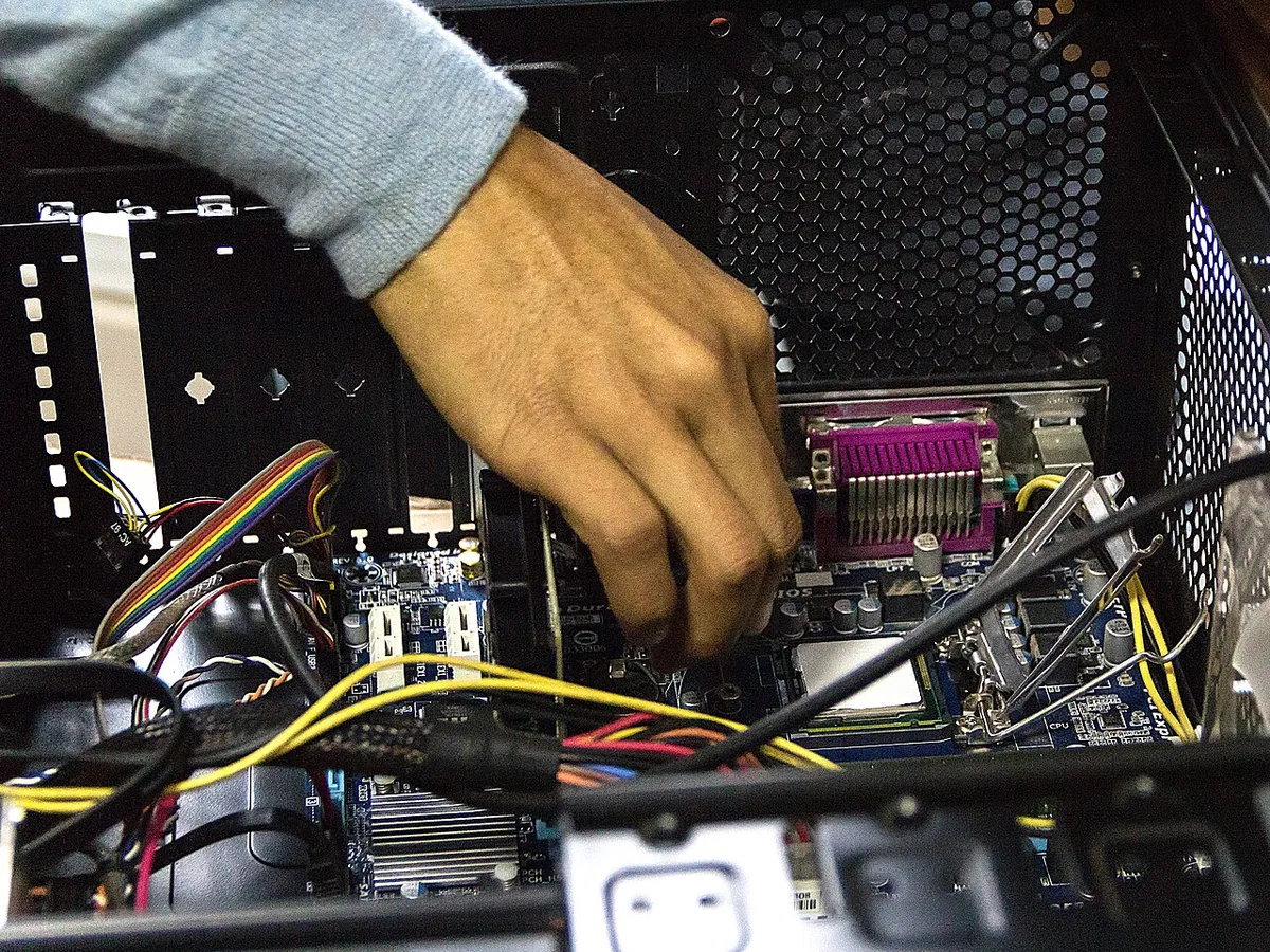 Intervention sur matériel informatique